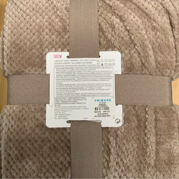 Primark throw. Super‎ soft. - Picture 4 of 4